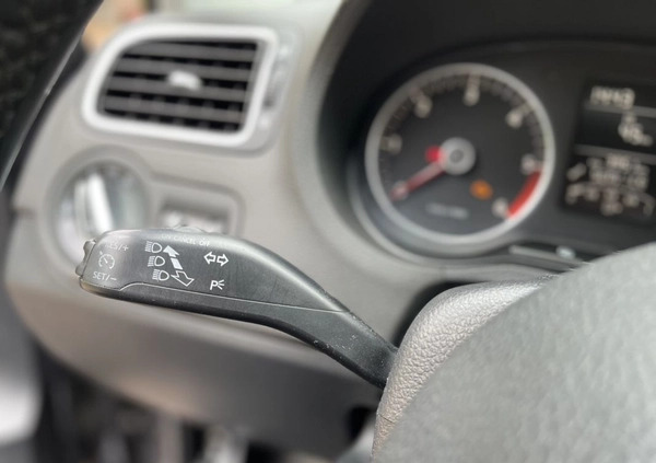 Volkswagen Polo cena 17800 przebieg: 284200, rok produkcji 2011 z Daleszyce małe 301